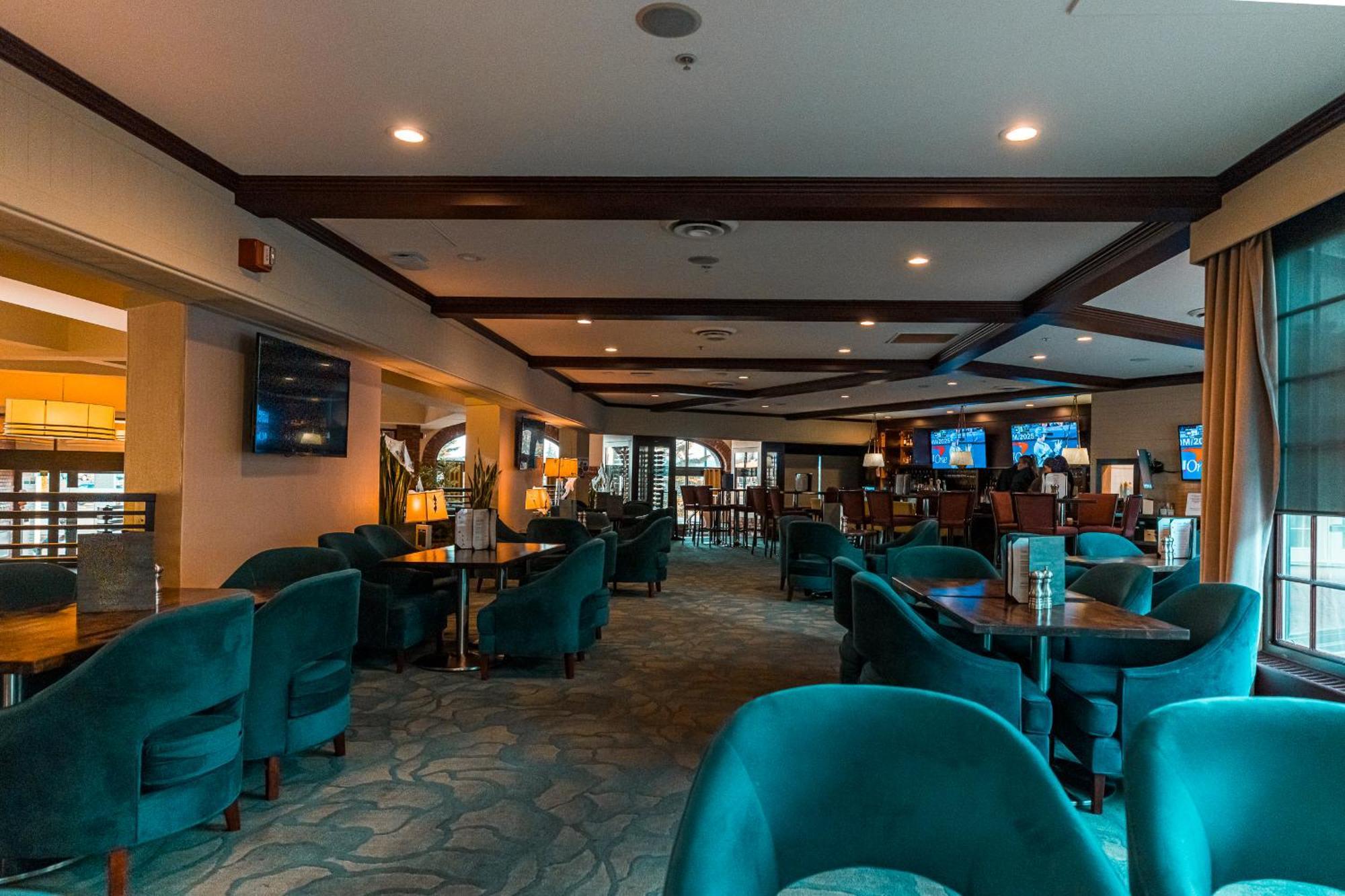 Red Deer Resort & Casino Bagian luar foto